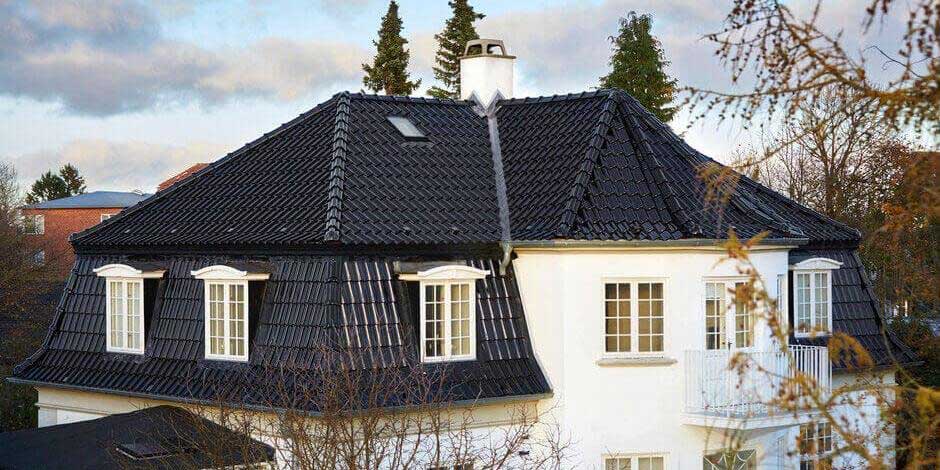 Schwarzes Mansarddach | VELUX Magazin